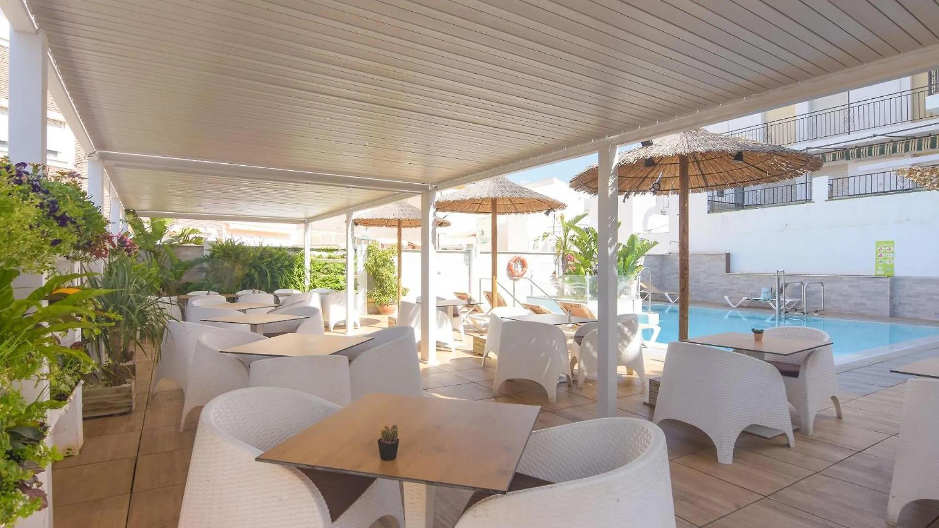Apartamentos Ermita Plaza Nerja